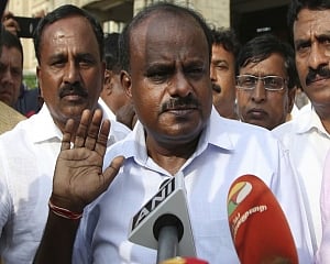 Kumaraswamy angry with workers for voting for Modi