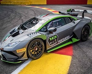 Lamborghini drives in Huracan Evo in India at Rs 3.73 cr