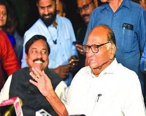 Maha Pawar play: Talks with Sonia yield no results