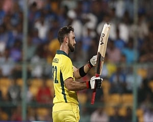 Maxwell scores hundred, Australia beat India by 7 wickets to wrap series 2-0