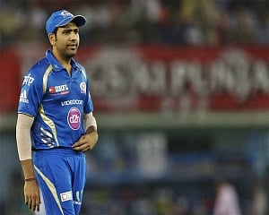 MI win toss, opt to bowl
