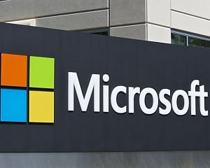 Microsoft launches e-commerce portal for Telangana's handloom weavers