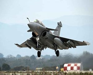 Modi govt compromised national security by reducing Rafale jets: Cong