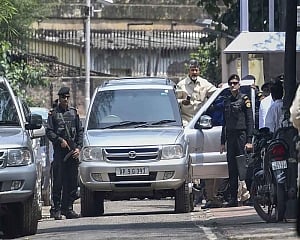 Naidu meets Akhilesh, will call on Mayawati next
