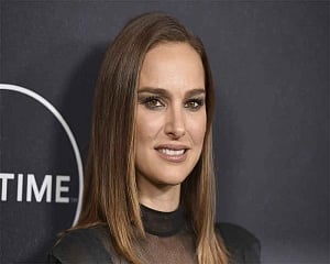 Natalie Portman's 'Lucy in the Sky' to release on October 4