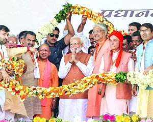 Opp berates PM for Sarab analogy