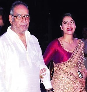 Original Veeru dada takes last bow