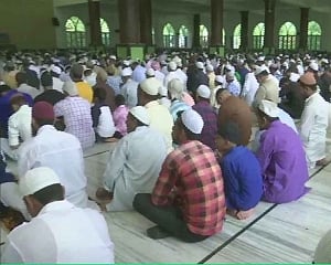 Over 10,000 people offered prayers in J&K peacefully: Centre