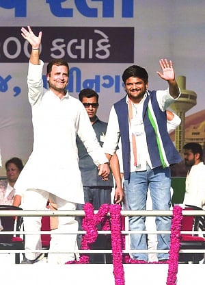 Over half dozen defect to BJP; Hardik joins Cong