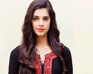 Pak actor Sanam Saeed responds to Alia Bhatt drawing inspiration from her 'Zindagi Gulzar Hai' role