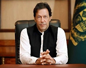 Pak downplays India's decision not to invite Imran for Modi's inauguration;  pitches for dialogue