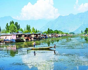 Pak recruits Af ultras to spill blood in J&K