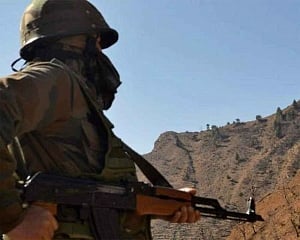 Pak violates ceasefire, two soldiers, civilian killed in Kupwara