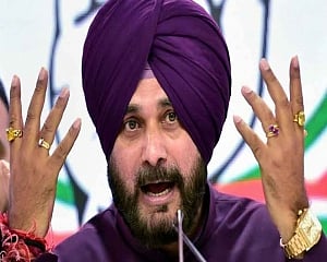 Pakistan issues visa to Navjot Singh Sidhu to attend Kartarpur ceremony: FO