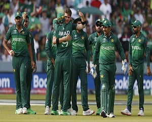 Pakistan wins but predictably loses semifinal race