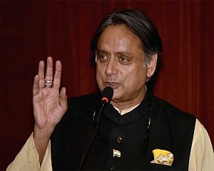 Passage of citizenship bill in Parl will mark victory of Jinnah's thinking over Gandhi's: Tharoor
