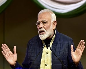 People should be wary of 'mahamilavat': Modi on Oppn alliance