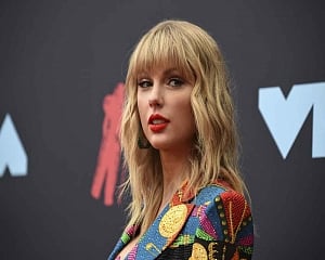 Phoebe Waller-Bridge, Taylor Swift to appear on 'SNL' season 45