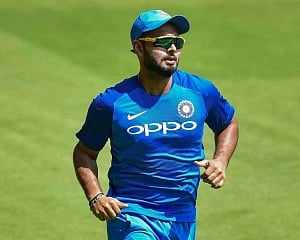 Ponting backs Rishabh to bat at No.4, Ganguly terms him 'huge asset'