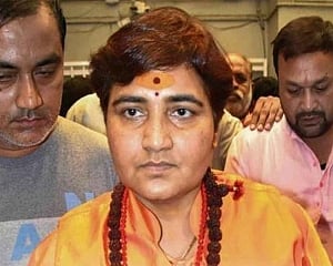 Pragya calls Godse 'patriot', apologises later & retracts Statement