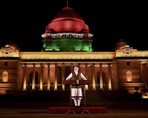 Prez invites Modi to form govt, PM reaches out to minorities