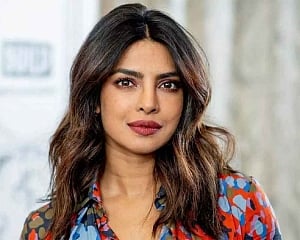 Priyanka calls Sophie Turner, Danielle 'J sisters'