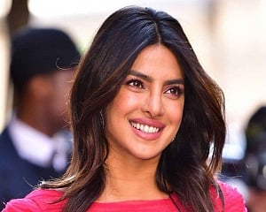 Priyanka Chopra the only 'desi girl', no one can take her place: Parineeti