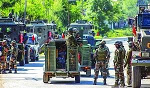 Pulwama-II bid foiled; Major martyred in raid