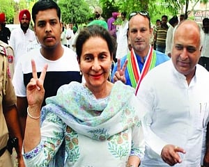 Punjab CM’s wife duped of Rs 23 lakh, scamster arrested