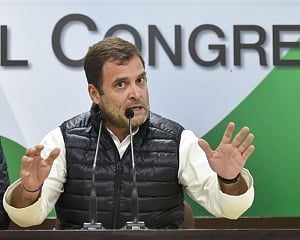Rahul Gandhi attacks Modi, Jaitley over low investments, cites media report