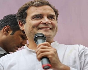 Rahul picks holes in PM's 'Kerala dear to me' remark, accuses him of bias