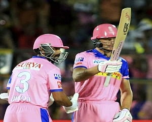 Rajasthan win toss, elect to bat against Sunrisers