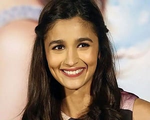 Ranveer, Ranbir are superb human beings and actors: Alia Bhatt