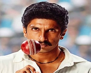 Ranveer Singh unveils first look as Kapil Dev on birthday