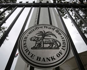 RBI to inject USD 5 bn more liquidity through 2nd dollar-rupee swap auction