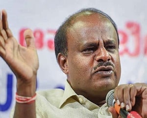 Rebel Cong-JD(S) MLAs fear 'threat' to life during K'tk CM's proposed visit to Mumbai hotel