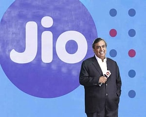 Reliance Jio's Q1 net profit zooms 45.6% to Rs 891 crore