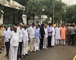 SC has no jurisdiction to pass interim orders asking Speaker to maintain status quo, says K'taka CM