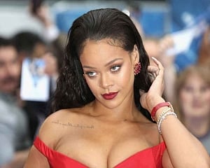 Rihanna's fans furious after Chris Brown flirts with her