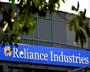 RIL becomes first Indian firm to hit Rs 10 lakh cr m-cap mark