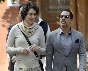 Robert Vadra appears before ED for questioning