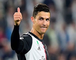 Ronaldo scores as Juventus brush aside Leverkusen