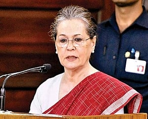 RTI on brink of extinction, Central govt wants to subvert Act: Sonia Gandhi