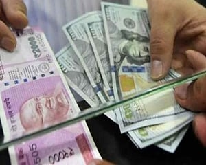Rupee rises 6 paise to 68.83 vs US dollar in early trade