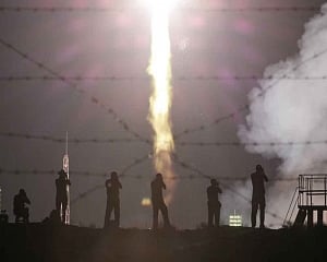 Russia launches manned spacecraft to space station