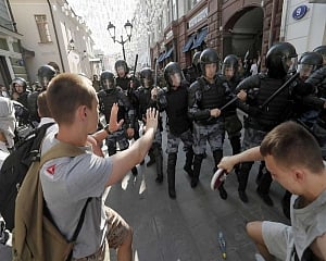 Russian opposition to take to streets again, defying crackdown