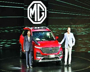 SAIC unveils MG Hector in India
