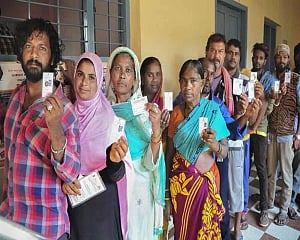SC seeks EC's response on Guj Cong plea against its decision to hold separate bypolls for 2 RS seats