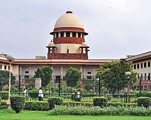 SC seeks response from Centre, UIDAI on plea against new Aadhaar ordinance