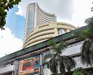 Sensex tanks 383 pts on F&O expiry; Nifty ends below 11,000